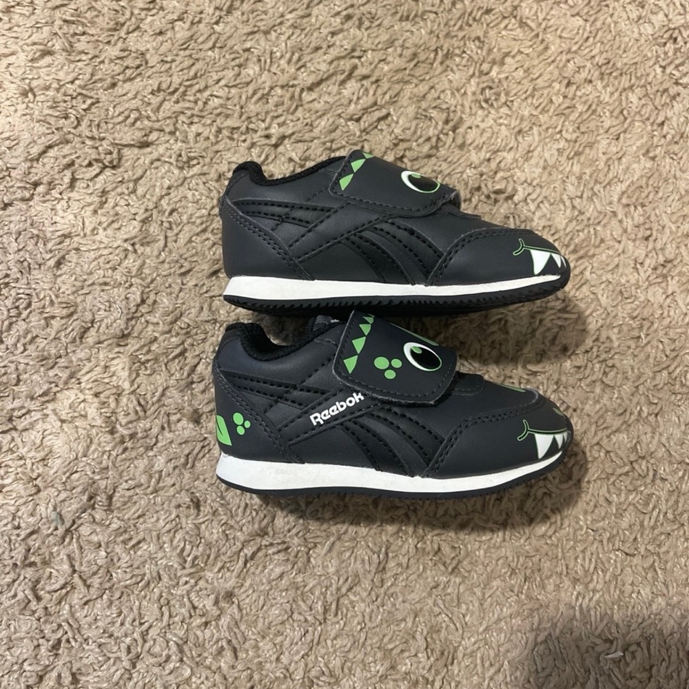 Reebok Black and Green Velcro Sneakers